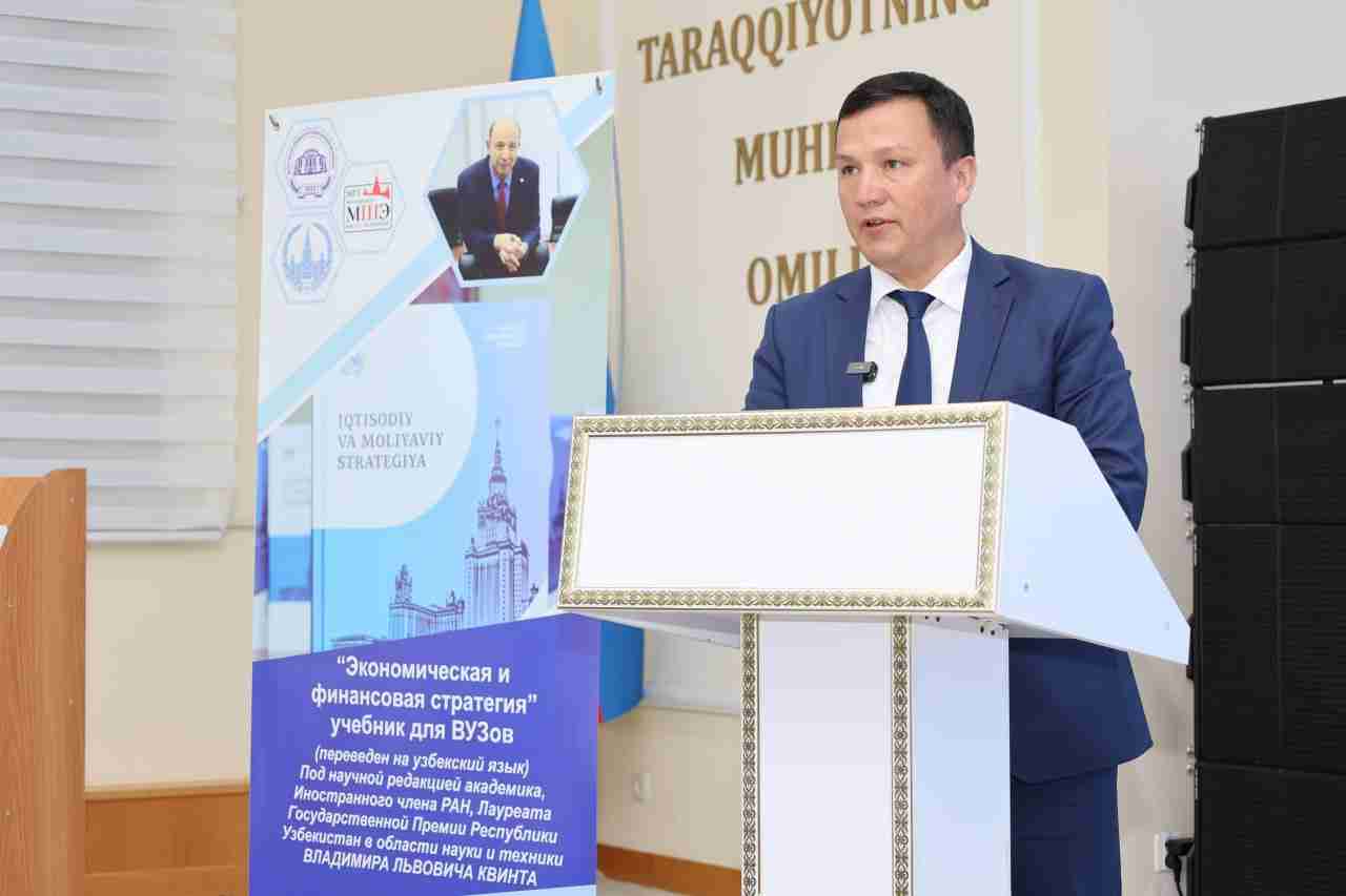 Rossiyalik akademikning o‘zbek tiliga tarjima qilingan kitobi taqdimoti bo‘lib o‘tdi